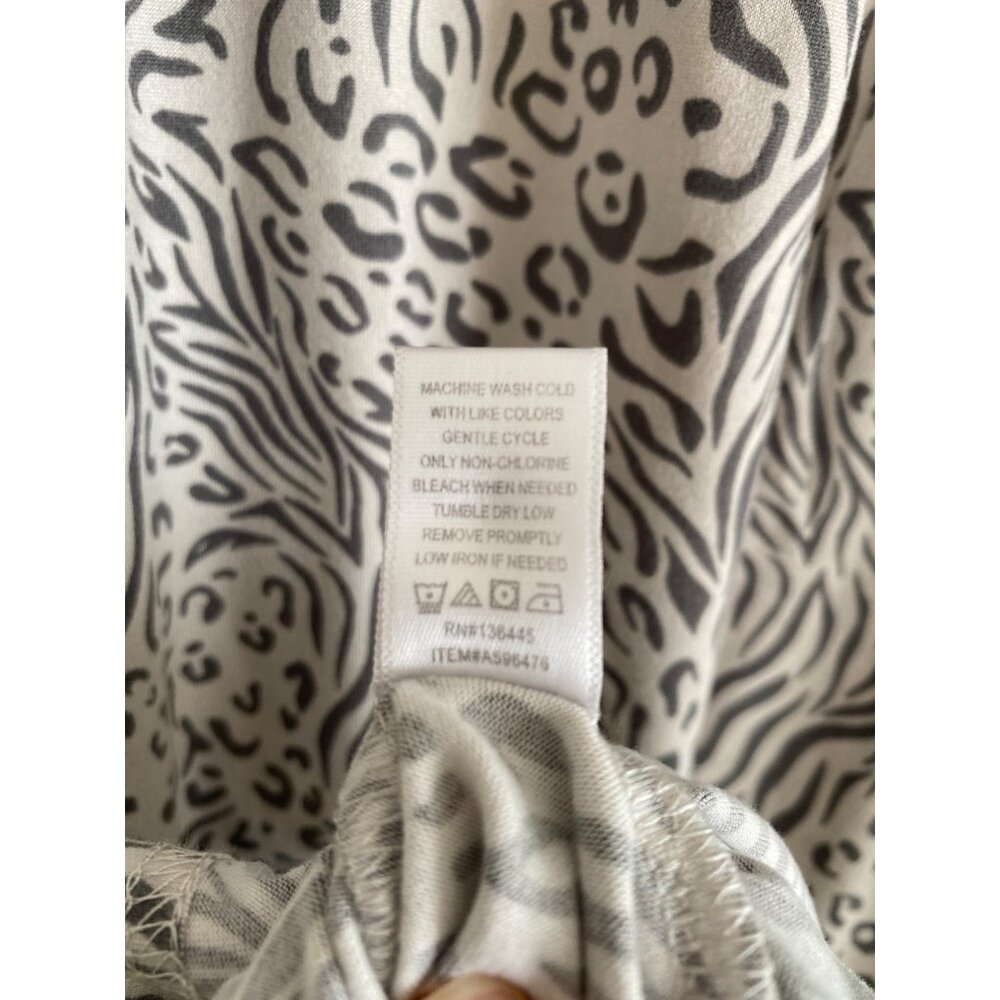 Muk Luks Women’s Zebra Print Midi Dress Size XS With Short Sleeves & Keyhole - Picture 8 of 8